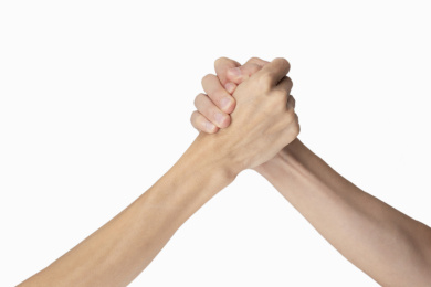 两个人互相掰手腕的白底背景素材