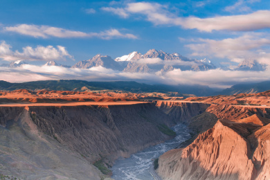 中国新疆安集海大峡谷日出景观