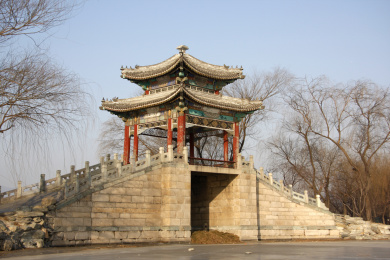 中国北京颐和园中的练桥
