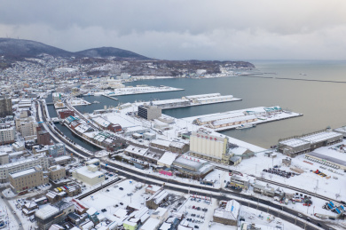 日本北海道小樽港口航拍视角