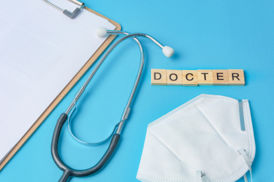 医疗听诊器与一次性N95口罩