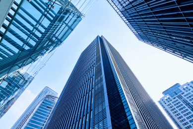 仰视拍摄中国上海摩天大楼