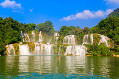 广西瀑布自然景观