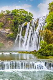 广西瀑布自然景观