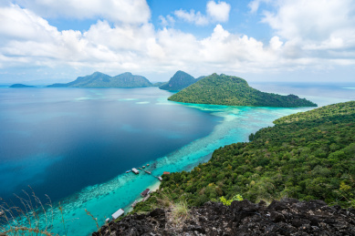 马来西亚仙本那珍珠岛海面风景