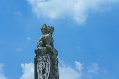 中国湖北省钟祥市明显陵明楼前的望柱