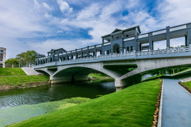 江苏省句容市华阳镇秦淮河上游南门桥建筑