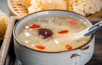 养身汤品之红枣枸杞银耳羹