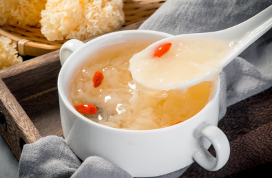 养身汤品之红枣枸杞银耳羹