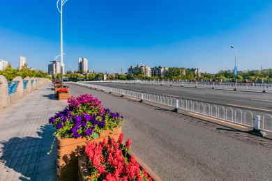 江苏省南京市秦淮河草场门大桥建筑环境