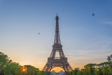 埃菲尔铁塔日落