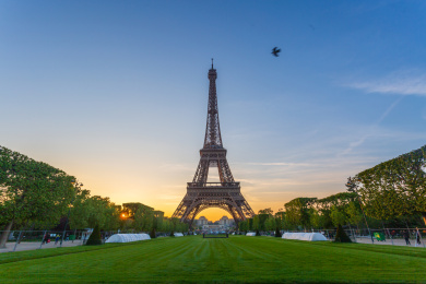 埃菲尔铁塔日落