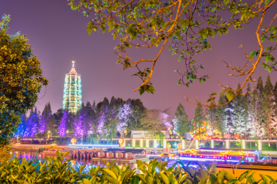 中国江苏南京大报恩寺琉璃宝塔古建筑夜景