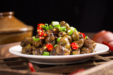 中华传统小吃炒田螺