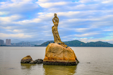 航拍中国广东珠海渔女神像渔女雕像城市地标建筑_站酷海洛_正版图片