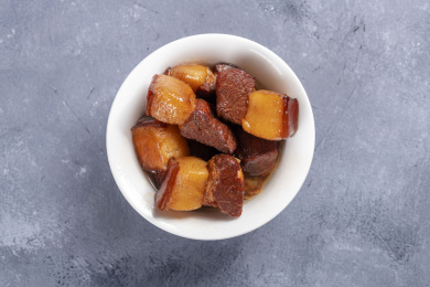 一碗红烧肉炖肉特写