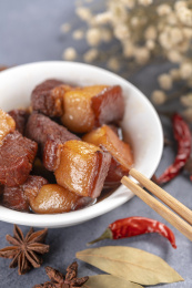 一碗红烧肉炖肉特写