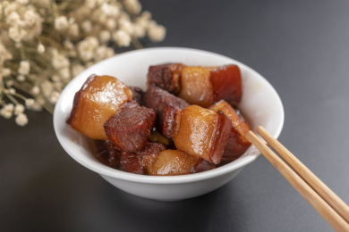 一碗红烧肉炖肉特写