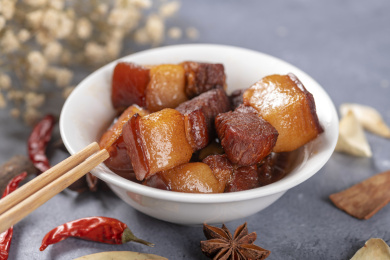 一碗红烧肉炖肉特写