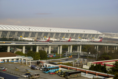 上海浦东国际机场航空港 停机坪和高架桥
