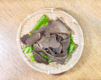 竹筐里的牛毛肚