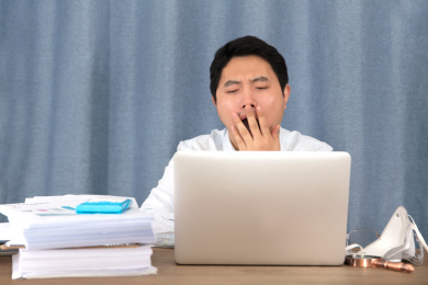 复工后不适应的上班族