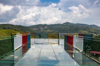 中国福建省周宁县苏家山玻璃栈道