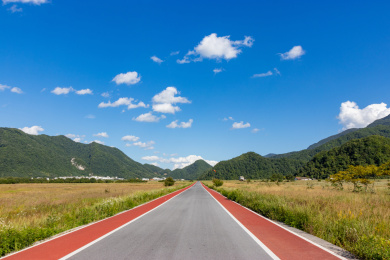 中国湖北省神农架林区大九湖的公路