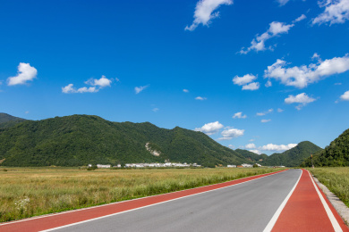 中国湖北省神农架林区大九湖的公路