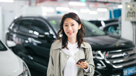 商务休闲女性