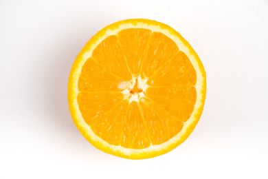 半个橙子偷看图片