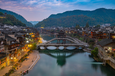 中国湖南湘西凤凰古城风景旅游区夜景