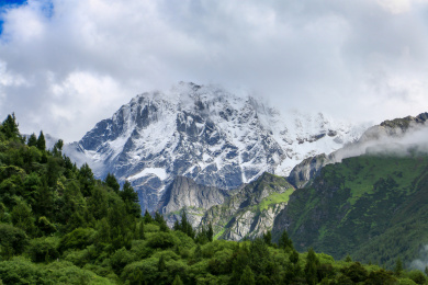 中国四川省阿坝州小金县四姑娘山