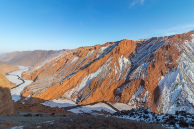 中国新疆伊犁州奎屯市安集海大峡谷的雪景