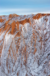 中国新疆伊犁州奎屯市安集海大峡谷的雪景