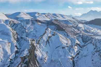 中国新疆伊犁州奎屯市安集海大峡谷的雪景