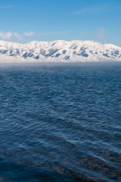 中国新疆赛里木湖的冬天