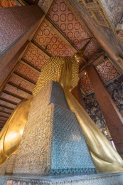 泰国曼谷卧佛寺巨大卧佛佛像