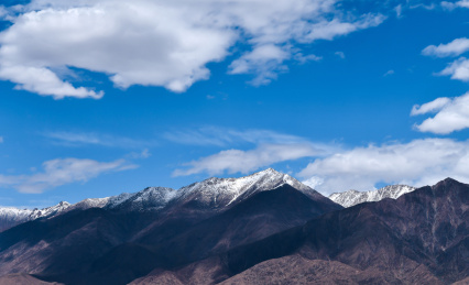 中国甘肃省酒泉市无人区雪山