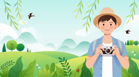 一个男生在户外拿着相机