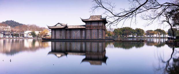 杭州西湖曲院风荷的古建筑