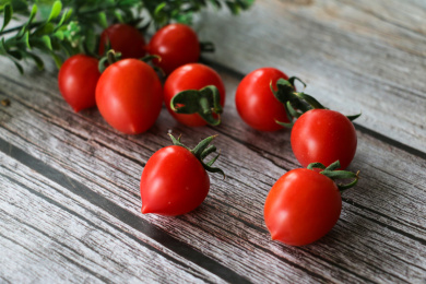 随意摆放的圣女果