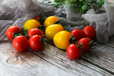 随意摆放的圣女果