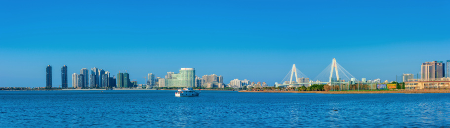 中国海南省海口市世纪大桥海滨建筑群