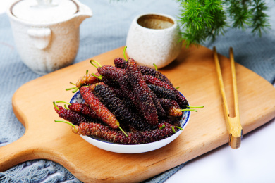 新鲜水果长果桑葚