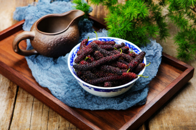 新鲜水果长果桑葚