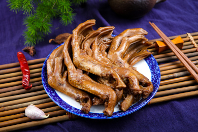 五香卤水鸭掌