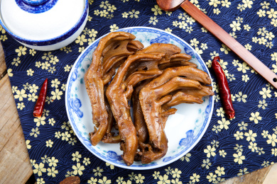 卤味鸭掌