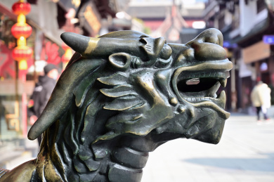 中国古典神话动物雕塑头像特写