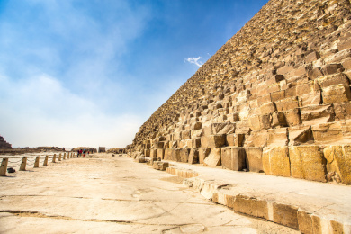 非洲埃及开罗市郊吉萨金字塔